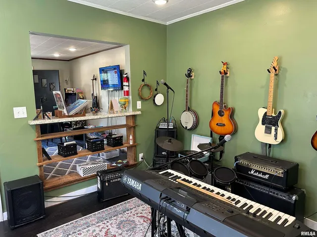 $238,000 | 407 West Water Street, Pinckneyville, IL 62274