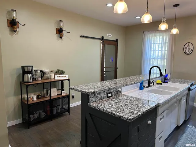 $238,000 | 407 West Water Street, Pinckneyville, IL 62274