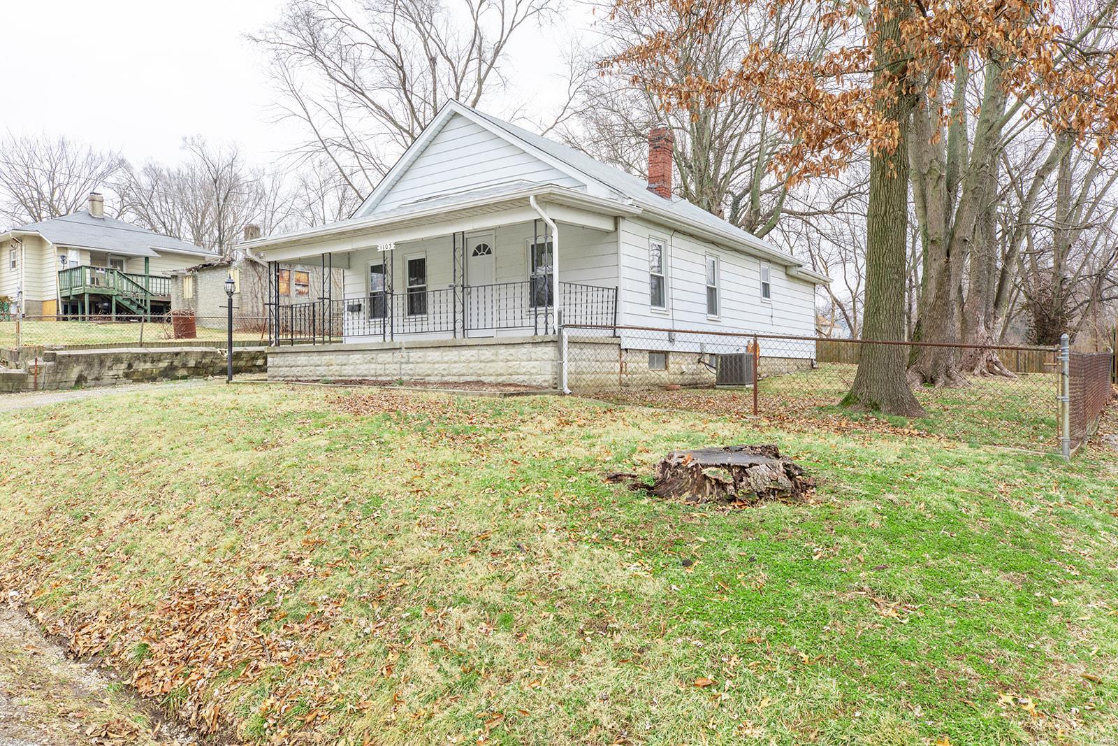 1103 Rixon Street Alton, IL 62002 - Photo 3 of 19 Gallery Image 3