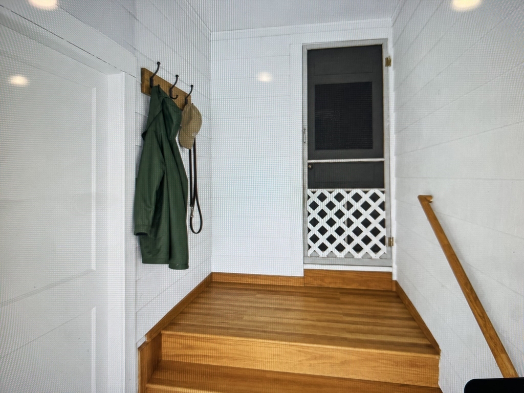 41 Essex Road Sharon, MA 02067 - Photo 12 of 42