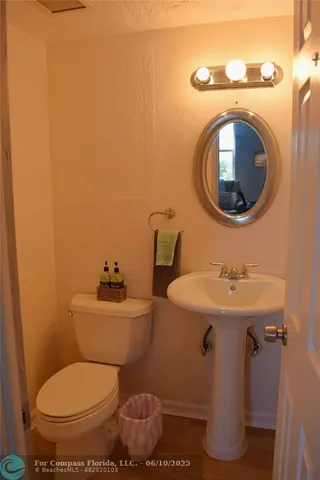 $149,000 | 4400 Hillcrest Drive, Unit 605A, Hollywood, FL 33021