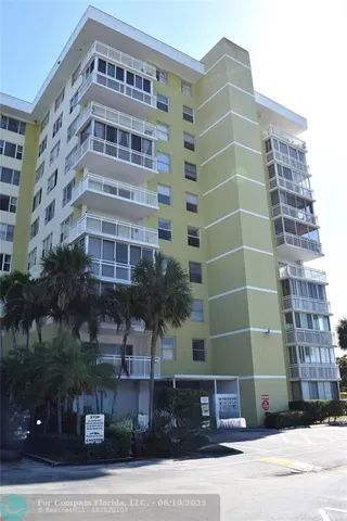 $149,000 | 4400 Hillcrest Drive, Unit 605A, Hollywood, FL 33021