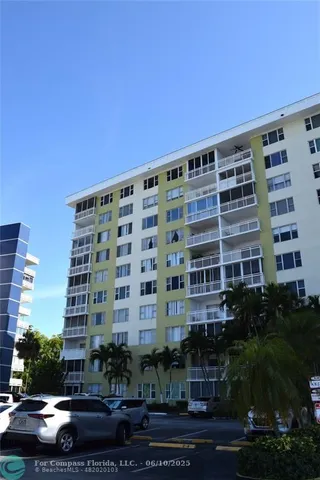 $149,000 | 4400 Hillcrest Drive, Unit 605A, Hollywood, FL 33021
