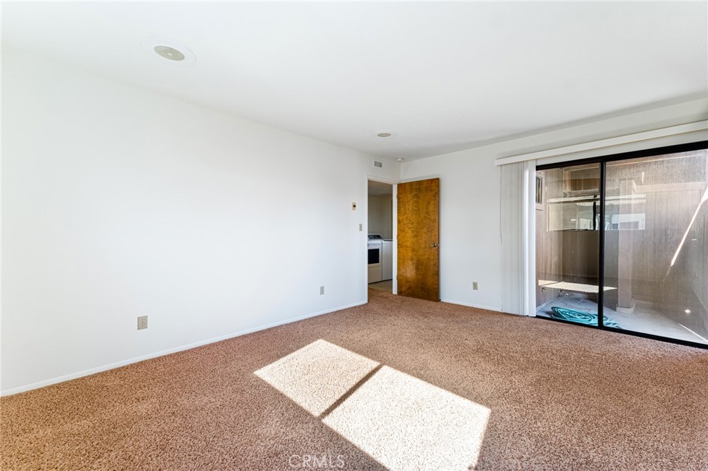 240 Santa Monica Drive Oxnard, CA 93035 - Photo 18 of 43