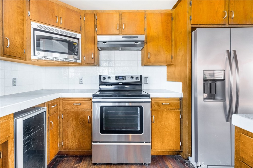 240 Santa Monica Drive Oxnard, CA 93035 - Photo 23 of 43