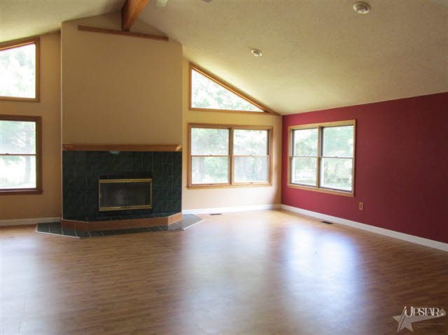 11417 Watterson Road Churubusco, IN 46723 - Photo 3 of 14