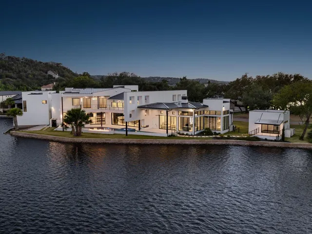 a view of a lake with houses