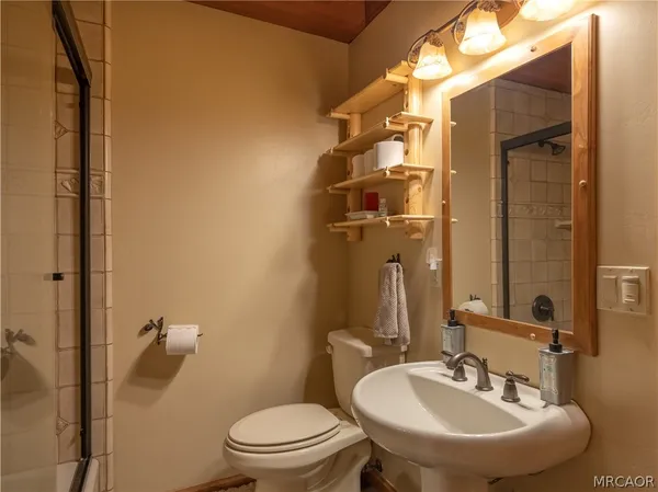 $1,695,000 | 42028 Sky View Ridge, Big Bear Lake, CA 92315