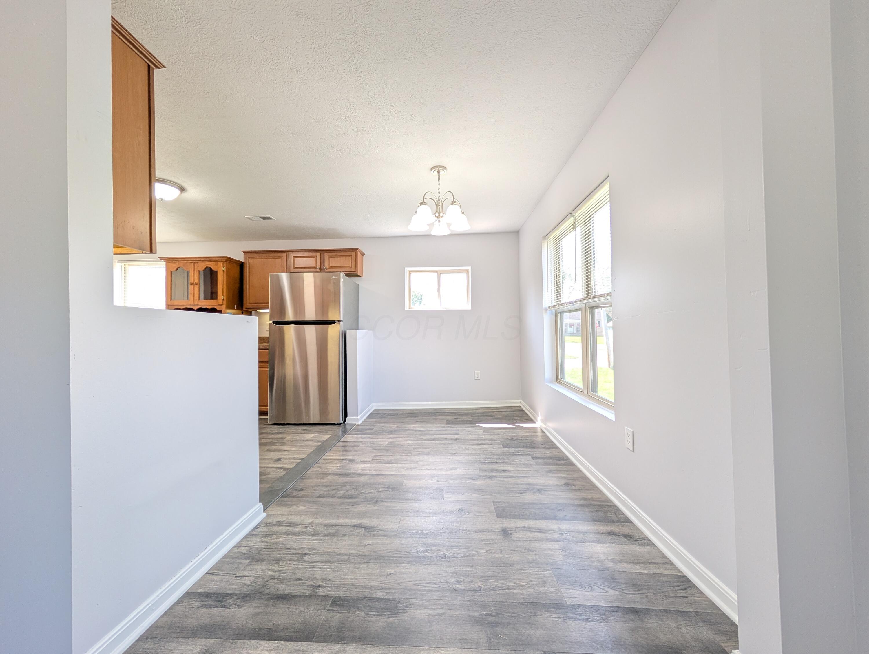 140 Rice Street Johnstown, OH 43031 - Photo 11 of 22 Dining