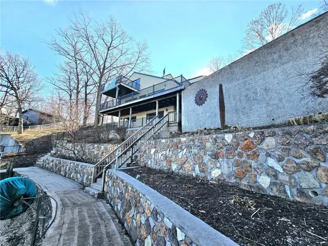 $648,000 | 569 Sunrise Acres Point, Sunrise Beach, MO 65079