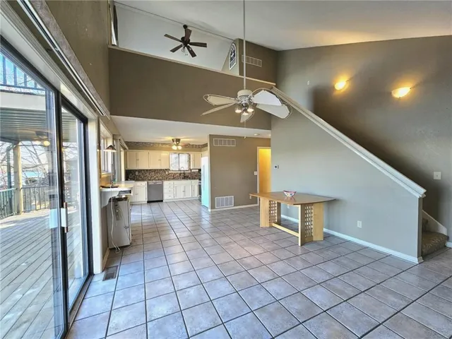 $648,000 | 569 Sunrise Acres Point, Sunrise Beach, MO 65079