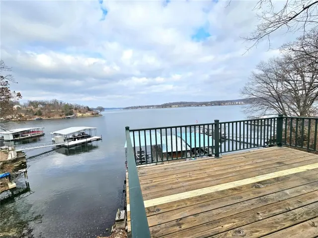 $648,000 | 569 Sunrise Acres Point, Sunrise Beach, MO 65079