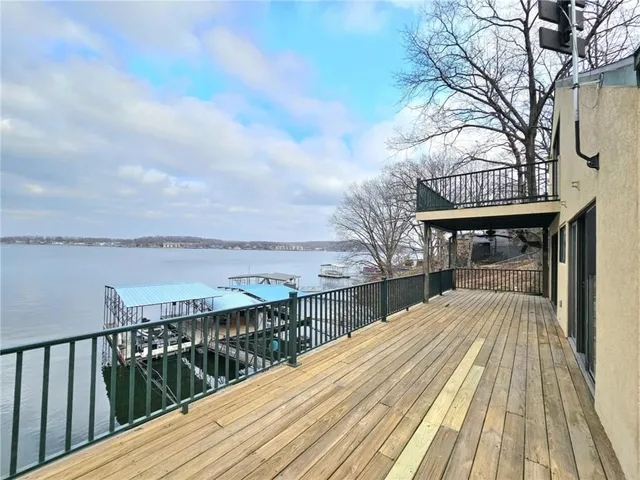 $648,000 | 569 Sunrise Acres Point, Sunrise Beach, MO 65079