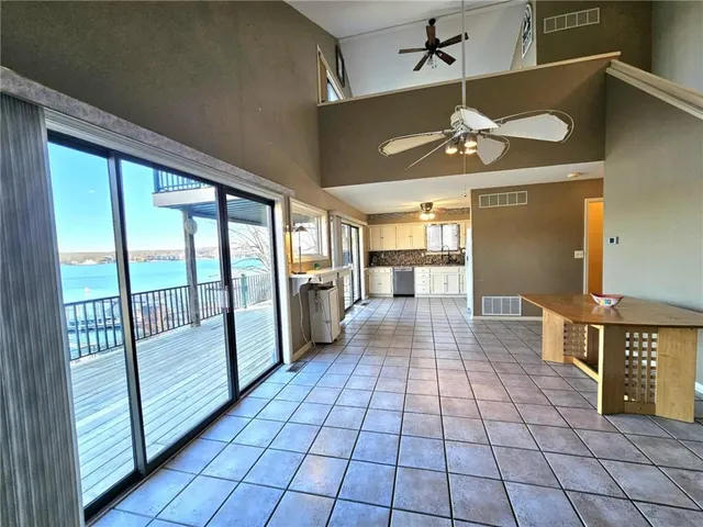 $648,000 | 569 Sunrise Acres Point, Sunrise Beach, MO 65079