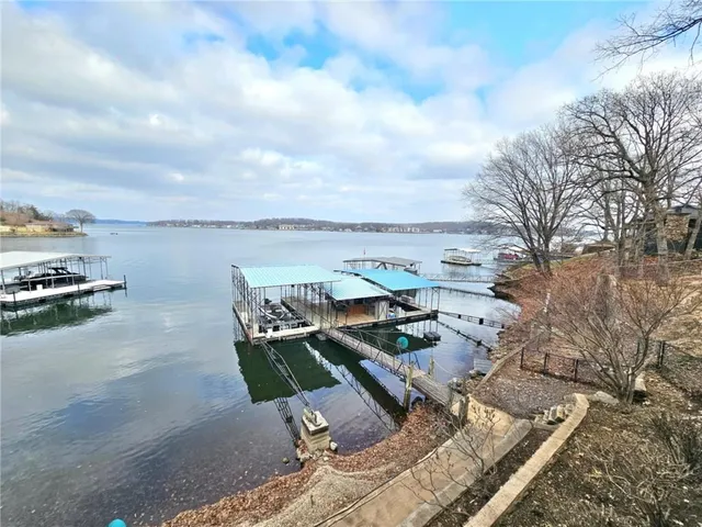 $648,000 | 569 Sunrise Acres Point, Sunrise Beach, MO 65079
