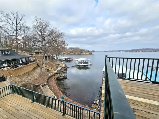 $648,000 | 569 Sunrise Acres Point, Sunrise Beach, MO 65079
