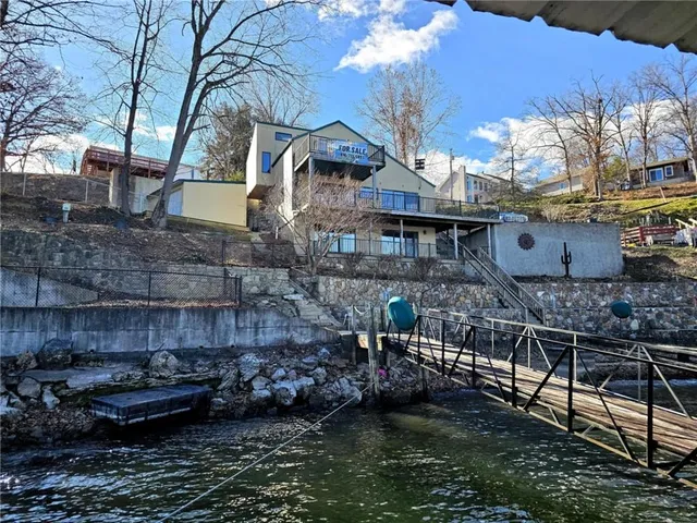 $648,000 | 569 Sunrise Acres Point, Sunrise Beach, MO 65079