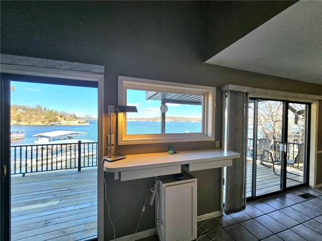 $648,000 | 569 Sunrise Acres Point, Sunrise Beach, MO 65079