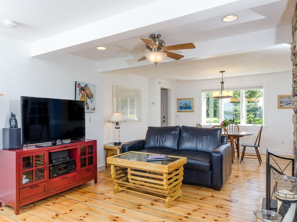 106 Seawood Park Road Bristol, ME 04554 - Photo 11 of 17 88407382-da8a-4163-813d-cae9eb242ca0.c10