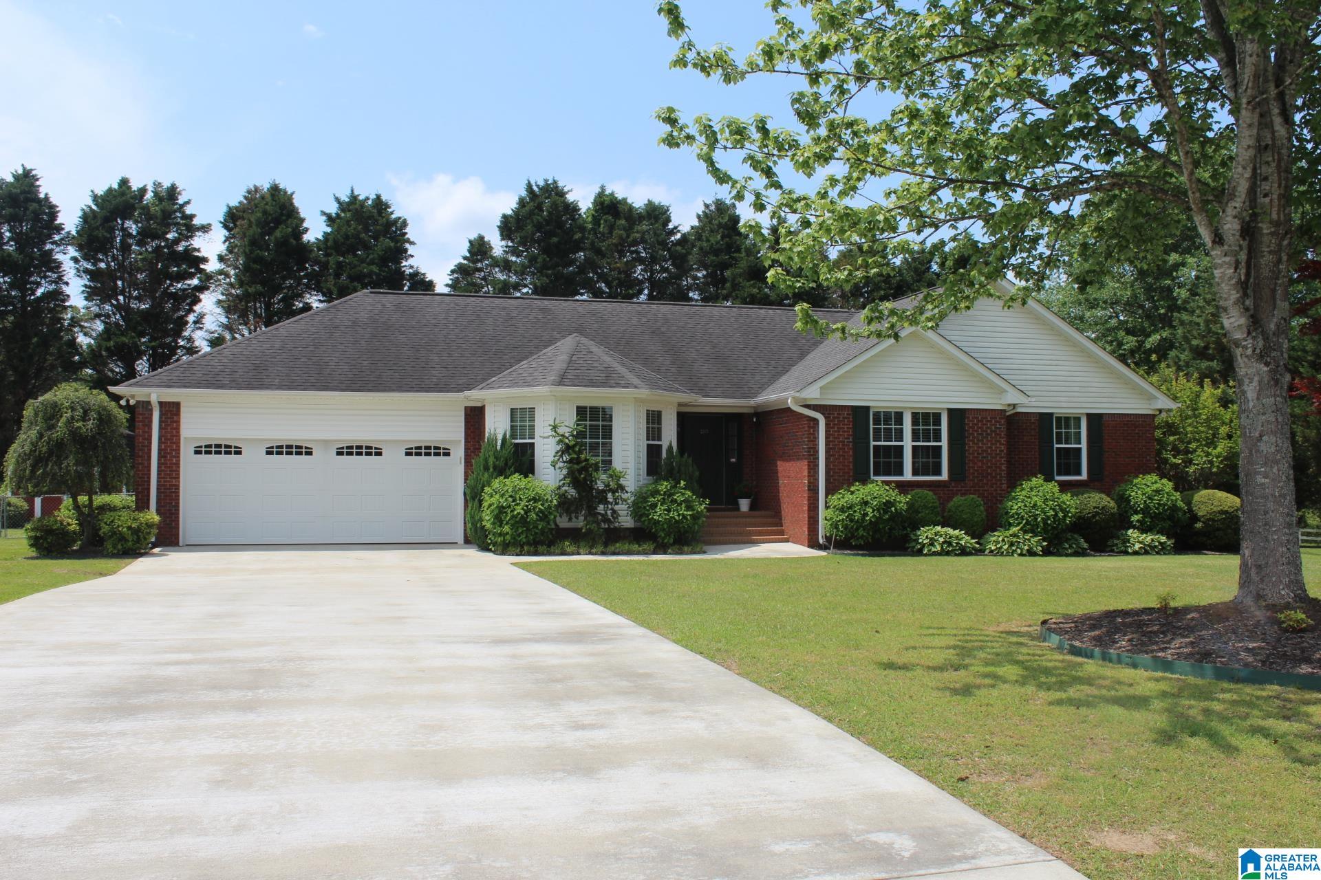 2105 Deer Run Jasper, AL 35504 - Photo 2 of 33