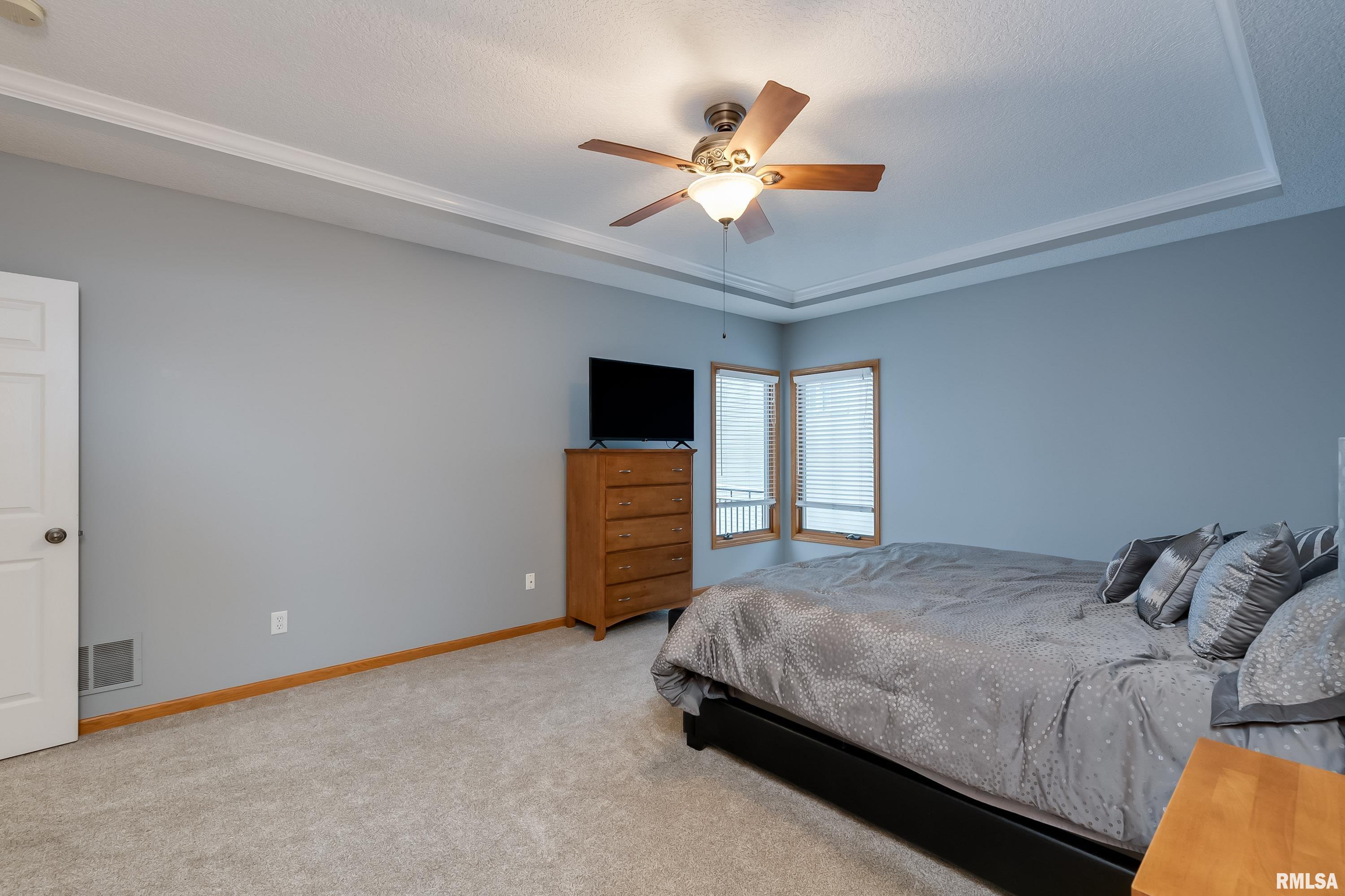 5805 Cardinal Road Bettendorf, IA 52722 - Photo 17 of 39 Gallery Image 17