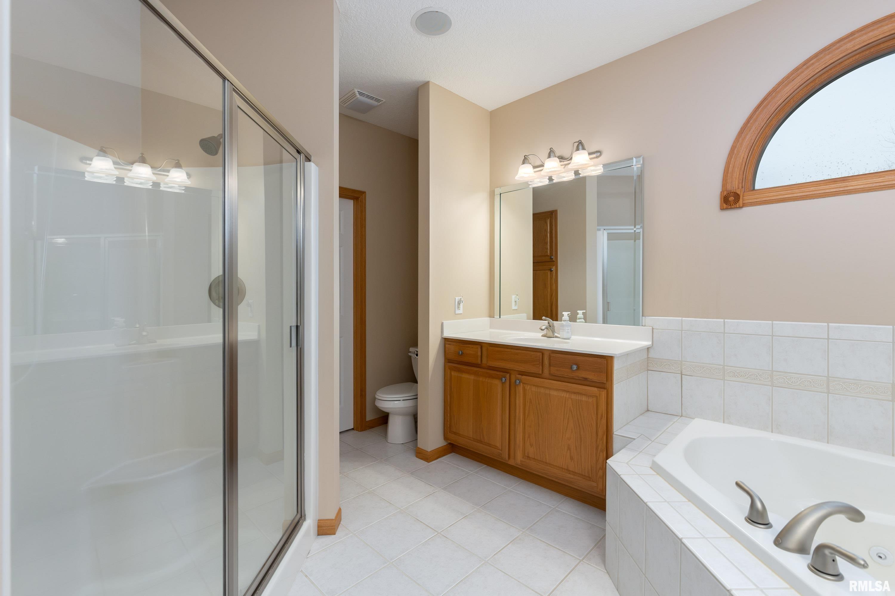 5805 Cardinal Road Bettendorf, IA 52722 - Photo 19 of 39 Gallery Image 19