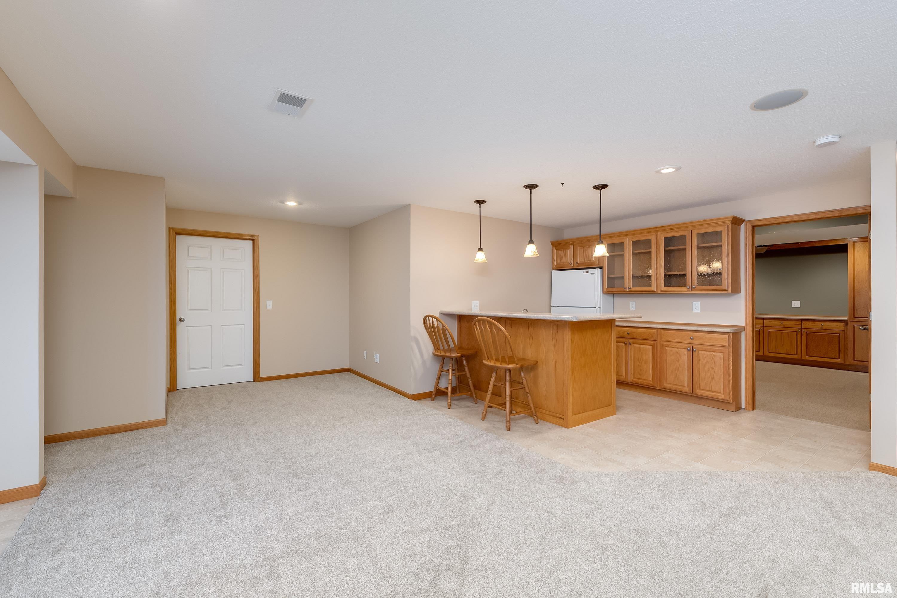 5805 Cardinal Road Bettendorf, IA 52722 - Photo 29 of 39 Gallery Image 29