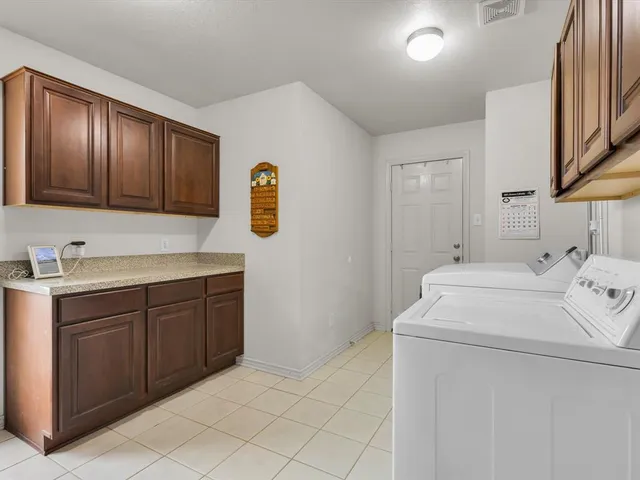 $615,000 | 6859 County Road 1140, Leonard, TX 75452