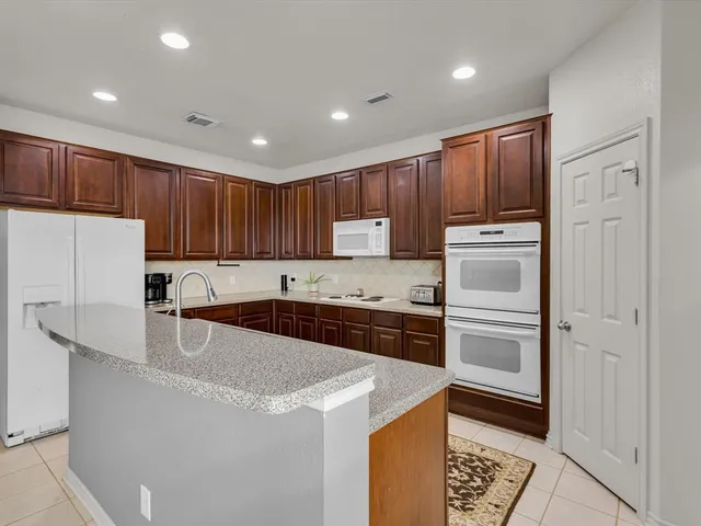 $615,000 | 6859 County Road 1140, Leonard, TX 75452