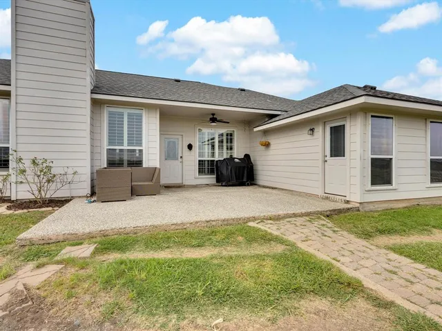 $615,000 | 6859 County Road 1140, Leonard, TX 75452