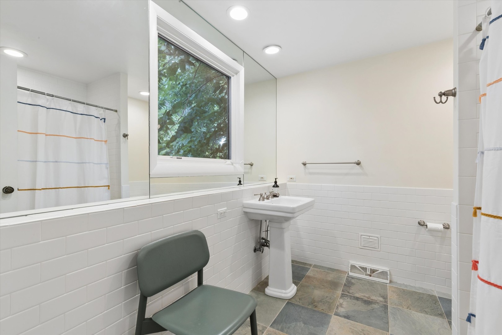 1111 Ridge Avenue Evanston, IL 60202 - Photo 16 of 41 Gallery Image 16