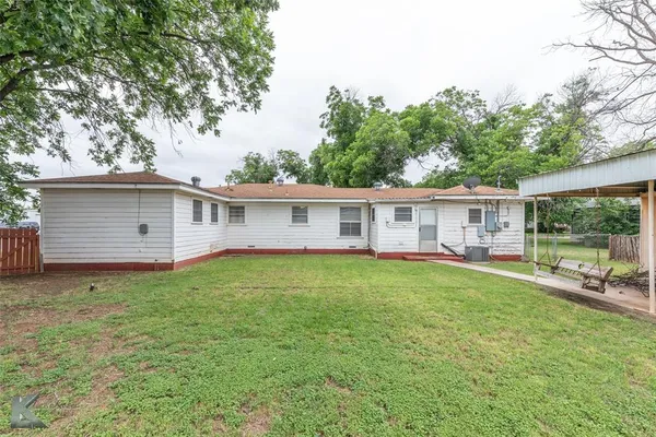 $1,895 | 1402 Herring Street, Merkel, TX 79536