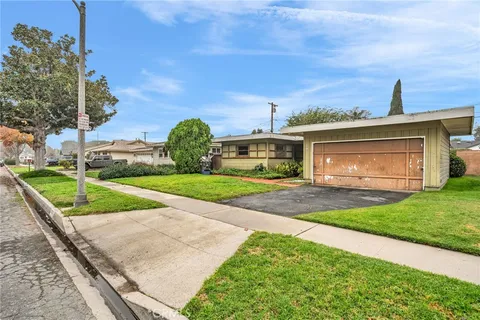 $849,500 | 1931 Volk Avenue, Long Beach, CA 90815