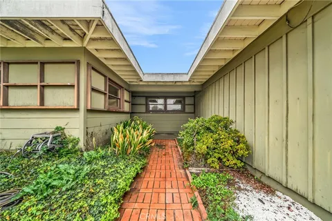 $849,500 | 1931 Volk Avenue, Long Beach, CA 90815