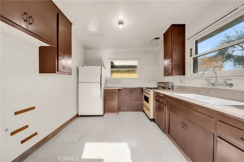 $849,500 | 1931 Volk Avenue, Long Beach, CA 90815