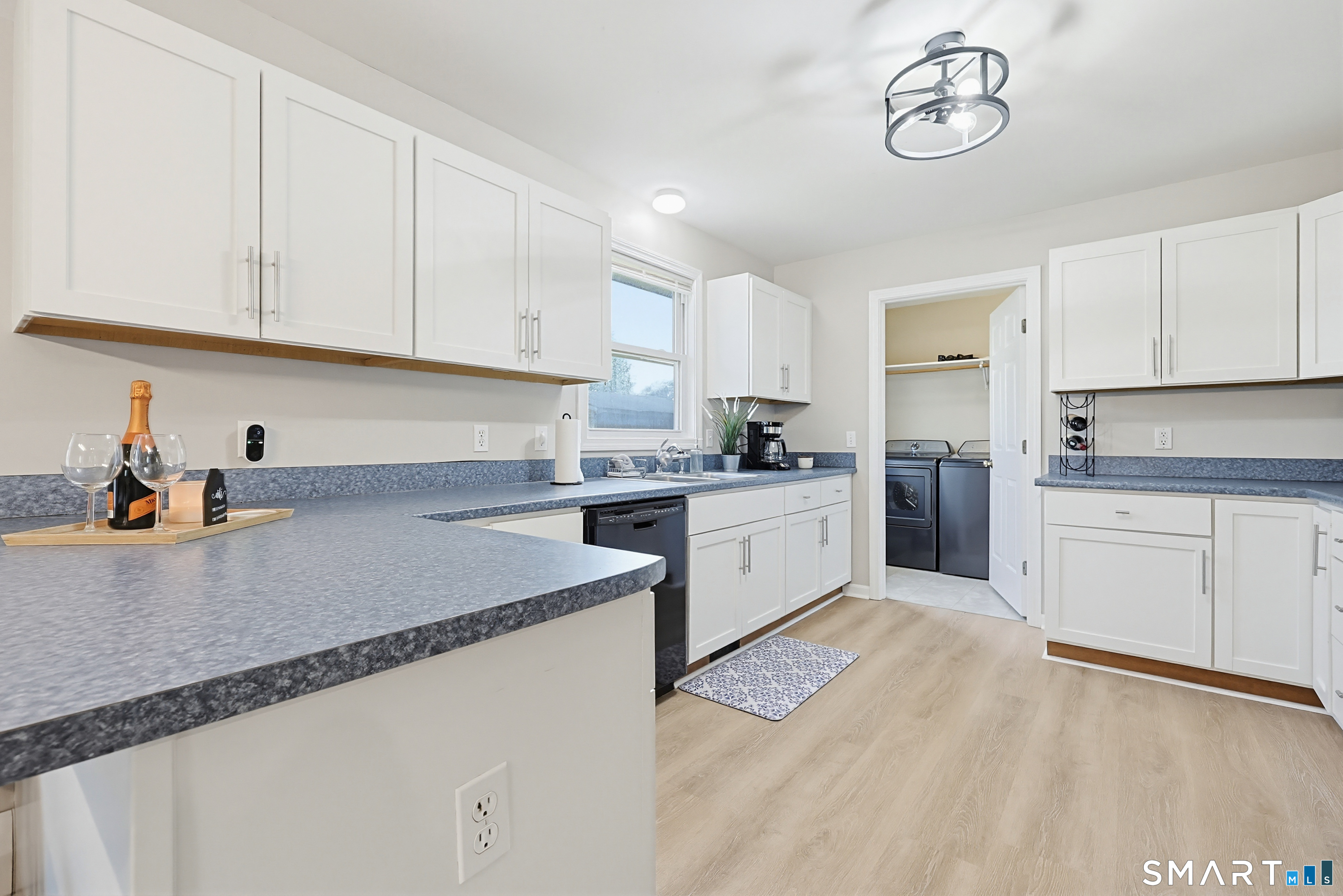 508 Greenhaven Road Stonington, CT 06379 - Photo 10 of 17