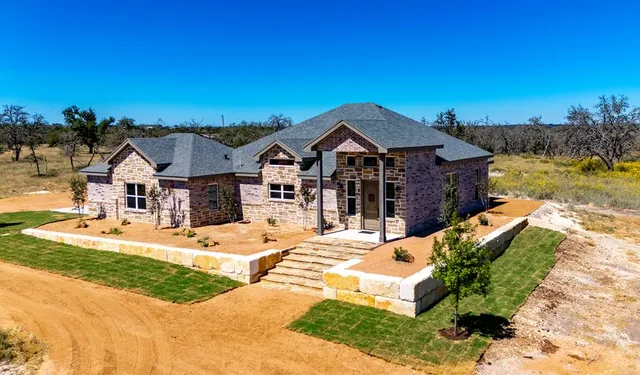 $729,000 | 449 Nott Branch Road, Harper, TX 78631