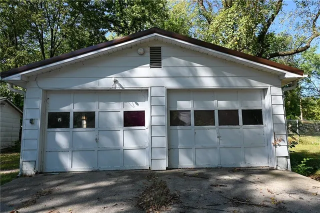 $100,000 | 600 West Hunter Street, Nevada, MO 64772