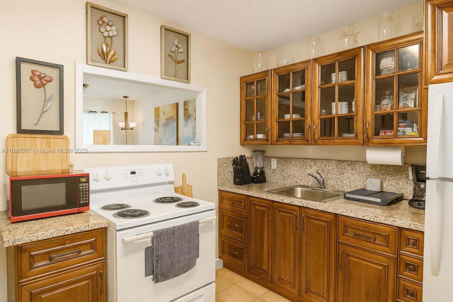 504 Southwest 10th Street, Unit 2 Hallandale Beach, FL 33009 - Photo 4 of 14