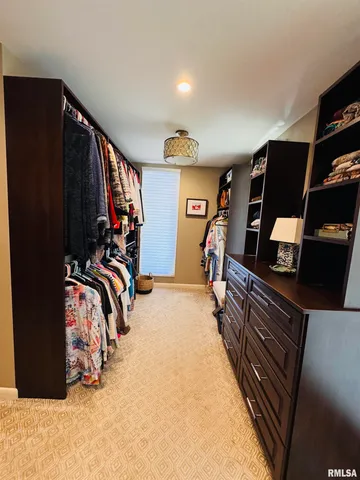 $1,100,000 | 15558 East Kenabeck Trail, Cuba, IL 61427