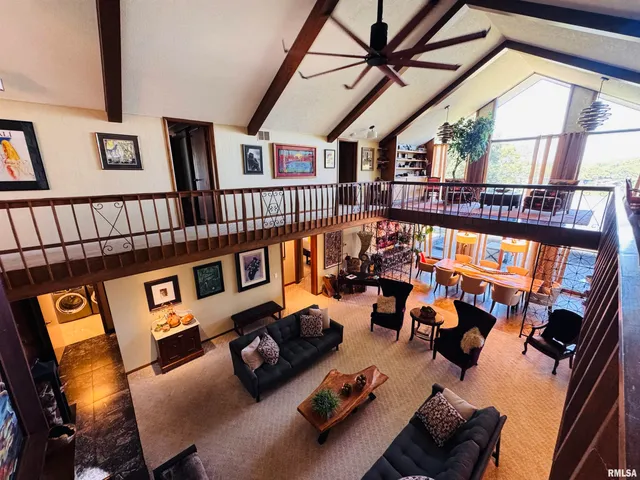 $1,100,000 | 15558 East Kenabeck Trail, Cuba, IL 61427
