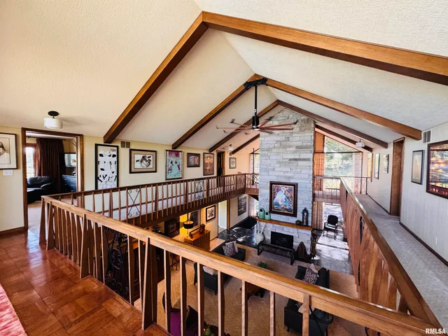 $1,100,000 | 15558 East Kenabeck Trail, Cuba, IL 61427