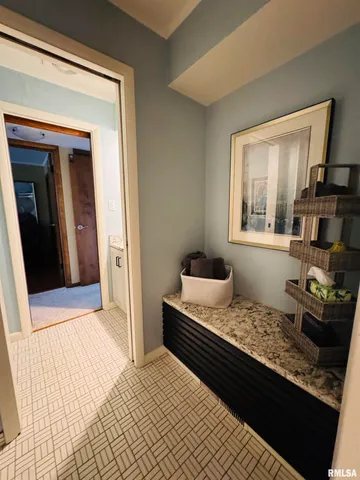 $1,100,000 | 15558 East Kenabeck Trail, Cuba, IL 61427