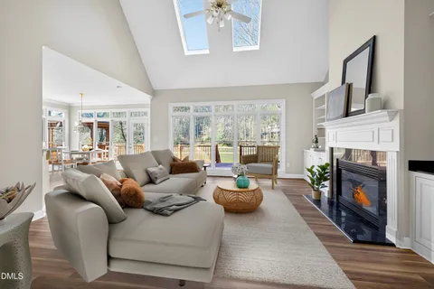 $1,099,000 | 105 Headlands Lane, Cary, NC 27518