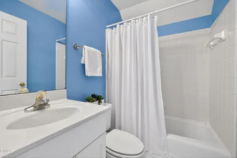 $1,099,000 | 105 Headlands Lane, Cary, NC 27518