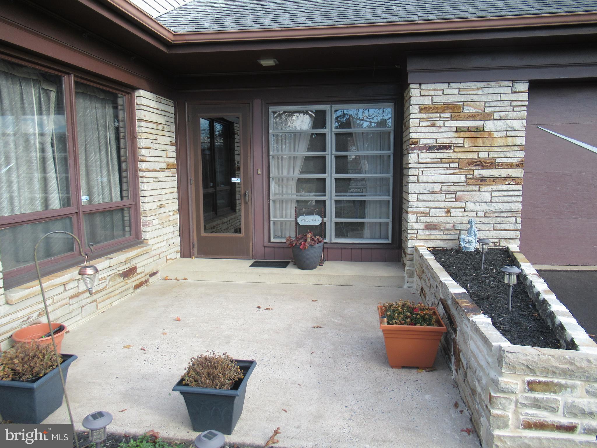 1819 Spring Road Carlisle, PA 17013 - Photo 6 of 30 Entry to enclosed Breezeway