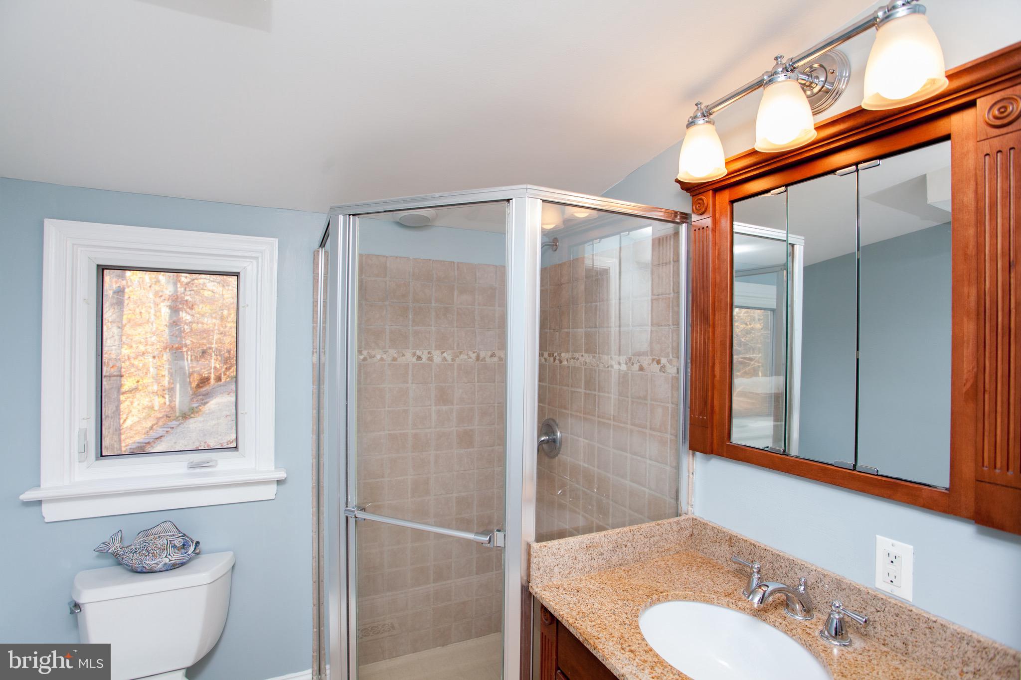 27 Jacobs Creek Road Ewing, NJ 08628 - Photo 10 of 29 Full Bath