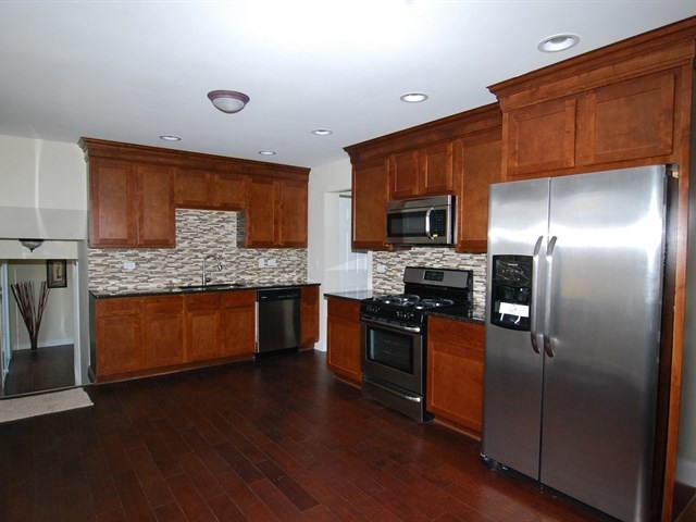 646 Highland Road Matteson, IL 60443 - Photo 5 of 20