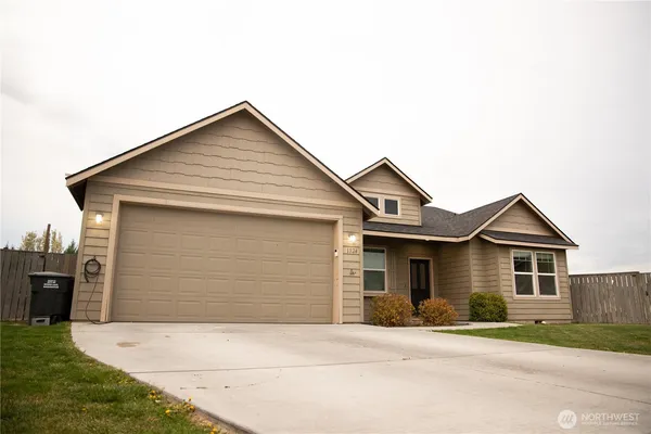 $469,000 | 1324 East Polk Court, Moses Lake, WA 98837