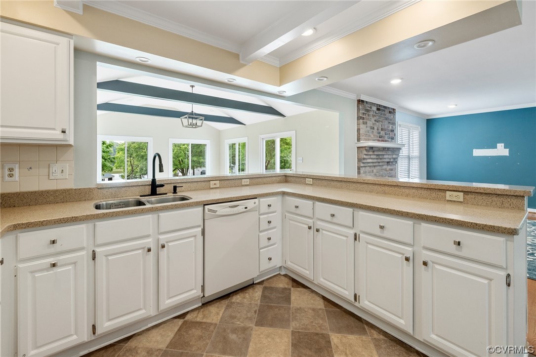 561 Fords Road Manakin-Sabot, VA 23103 - Photo 12 of 33 a spacious en suite bathroom with double sink and a large mirror